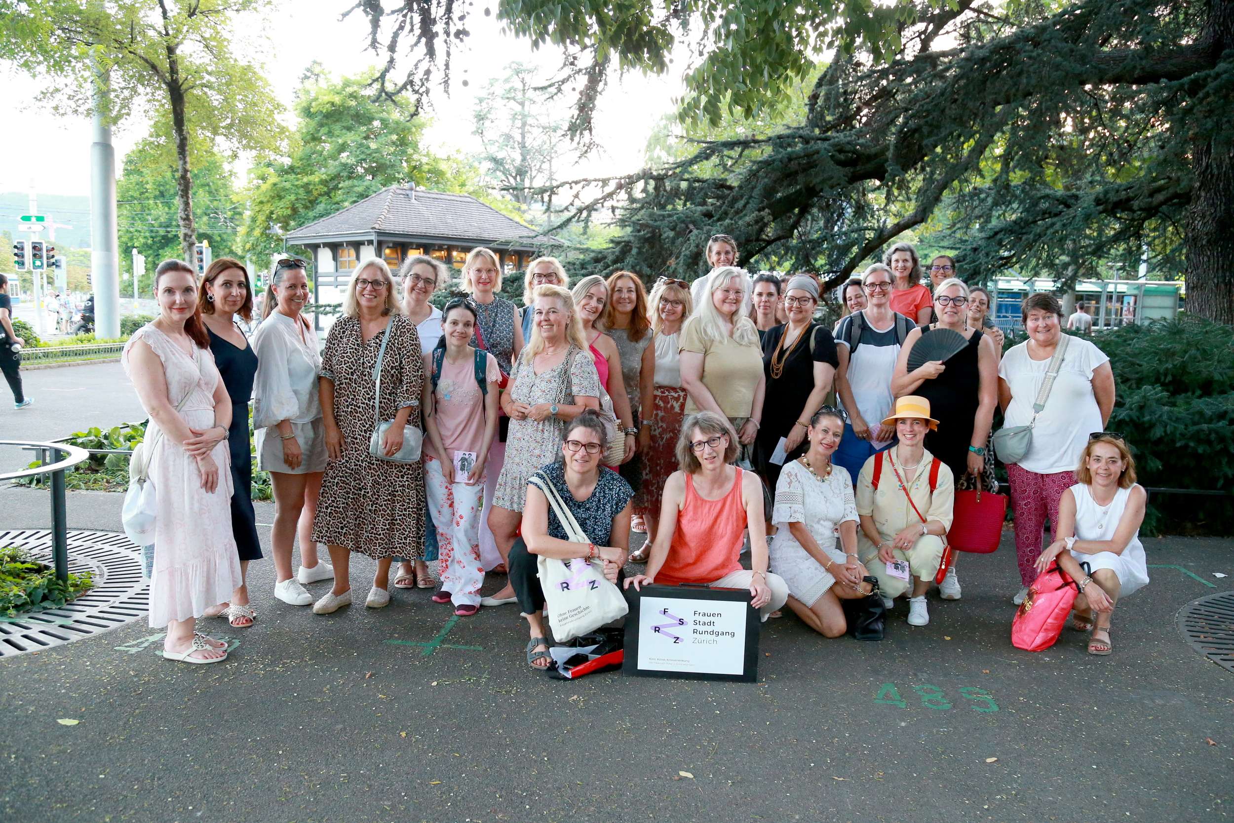 MP_Frauenrundgang_Gruppenbild